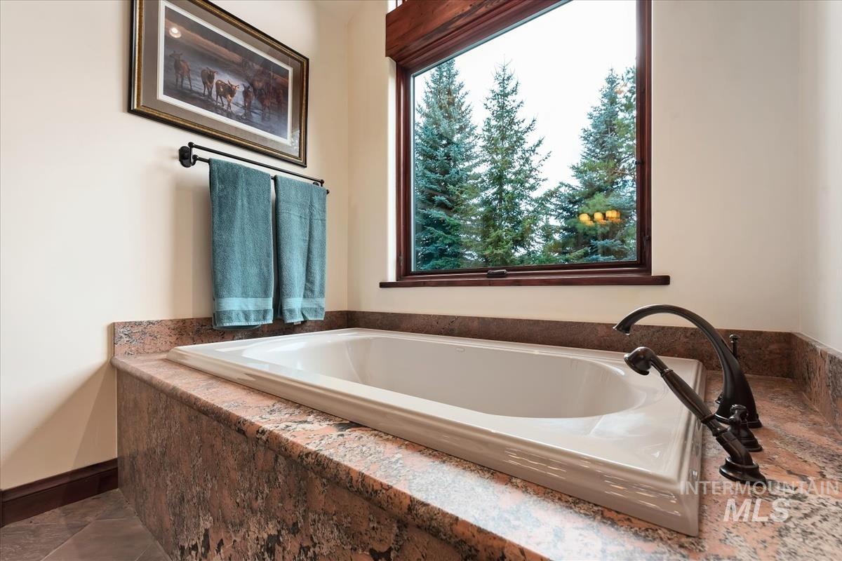 106 Hidden Hollow Property Photo 41