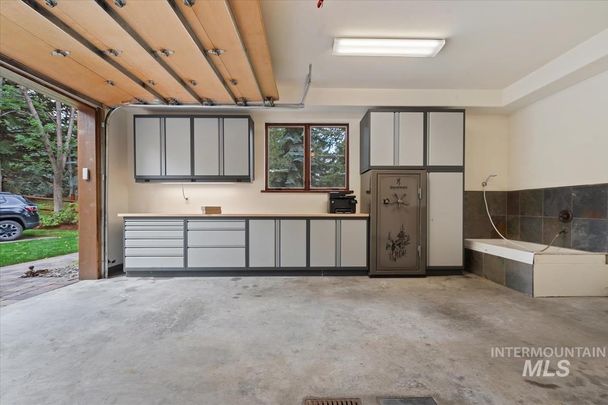 106 Hidden Hollow Property Photo 46