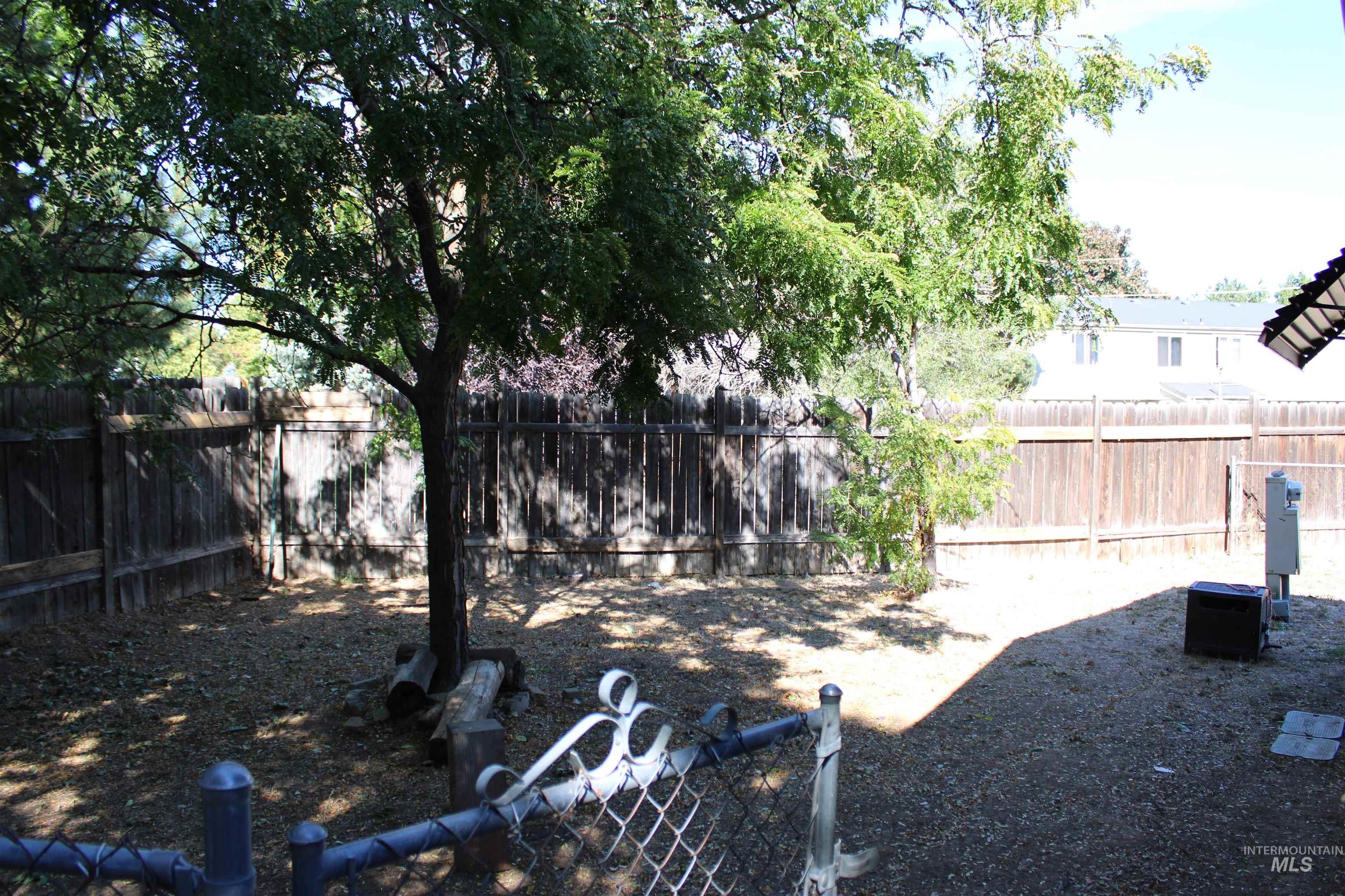 181 N Liberty St Property Photo 6