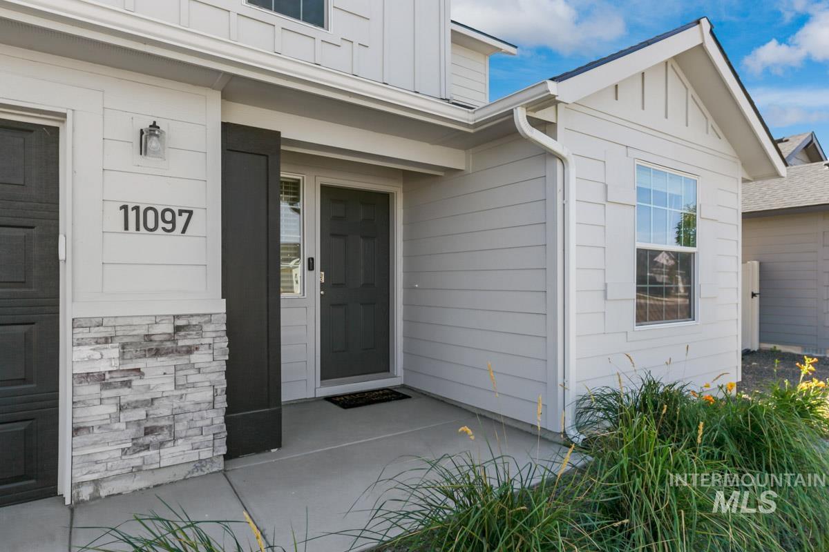 11097 Cart St Property Photo 4