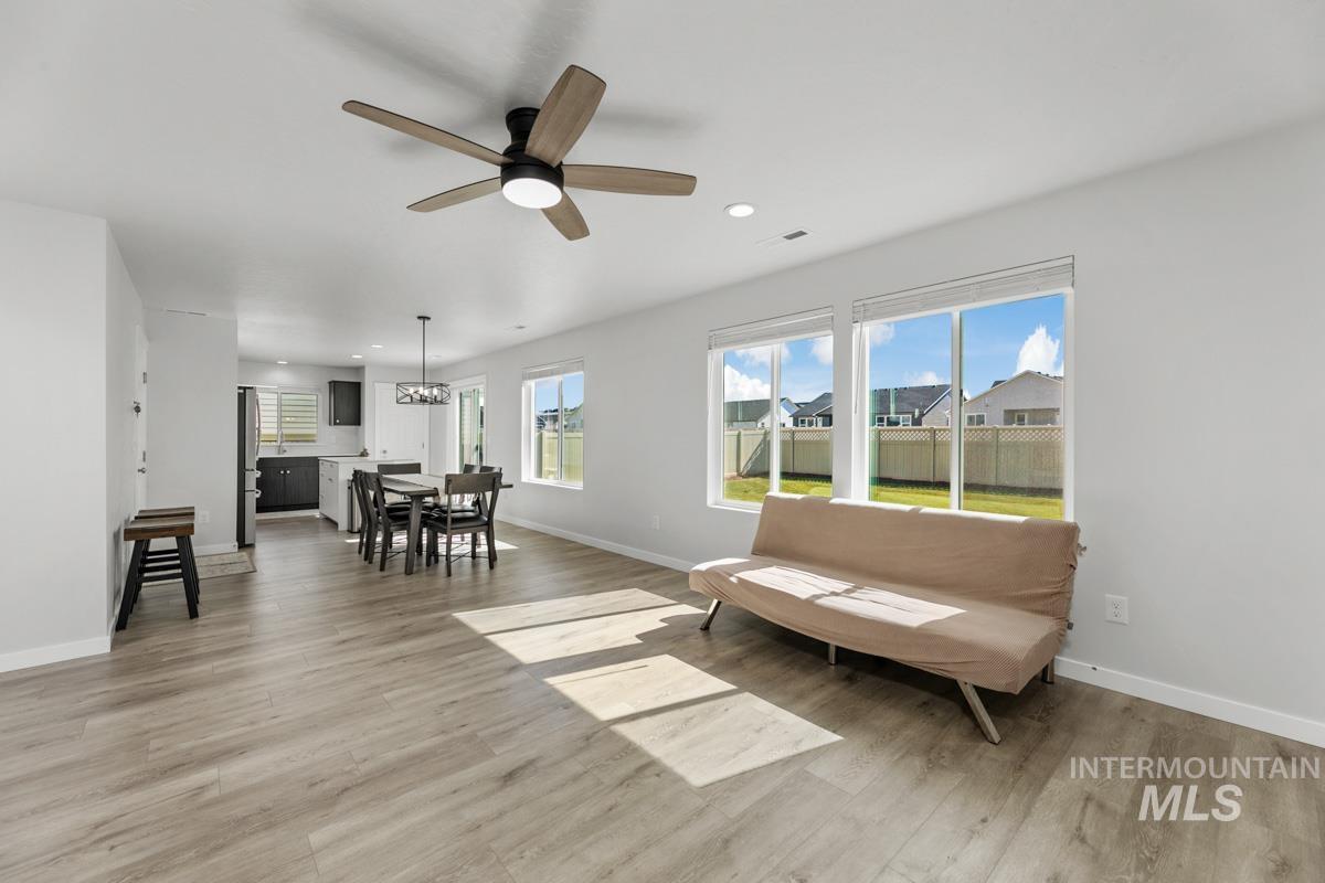 11097 Cart St Property Photo 6