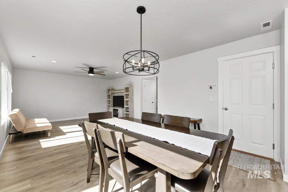 11097 Cart St Property Photo 9