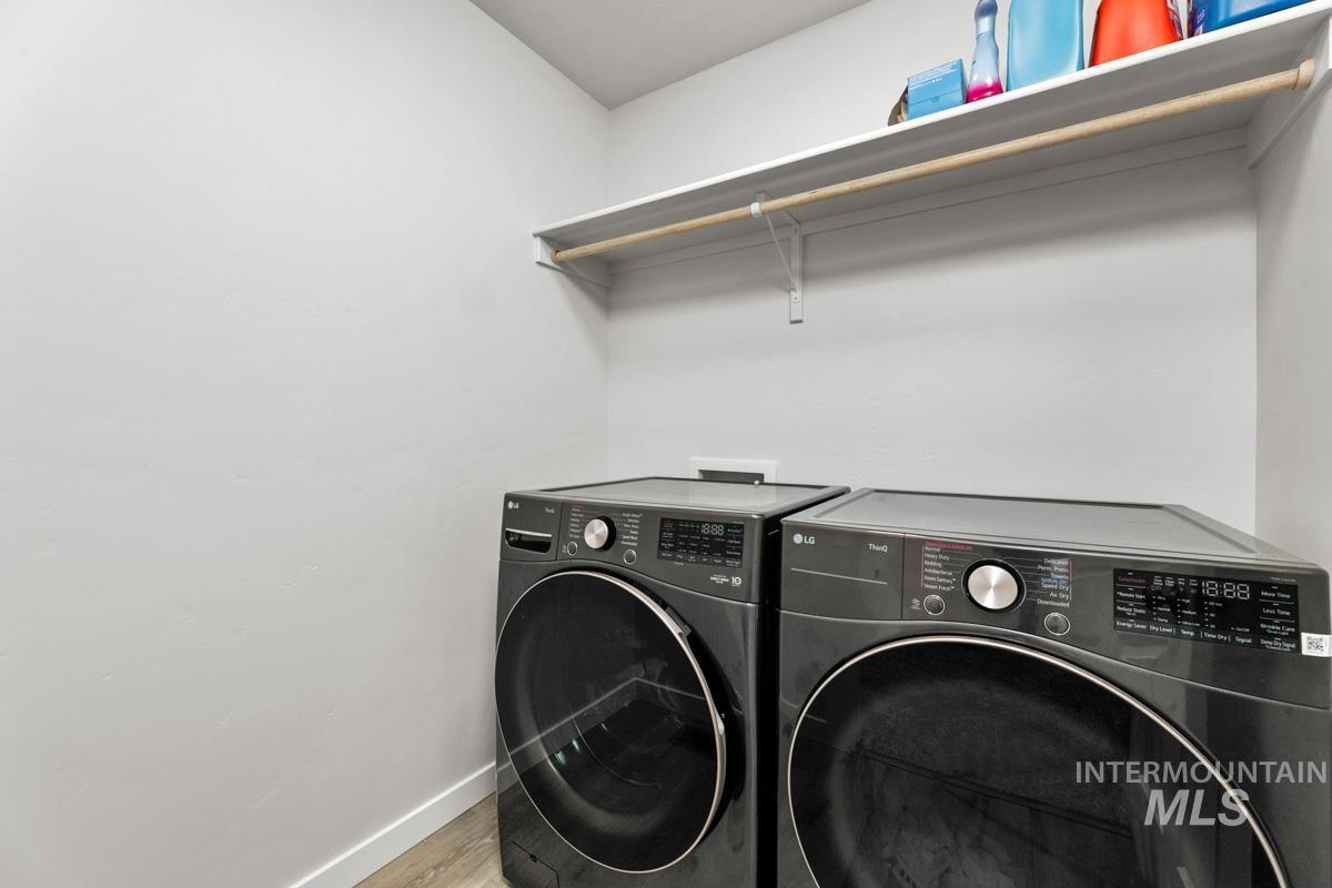 11097 Cart St Property Photo 23