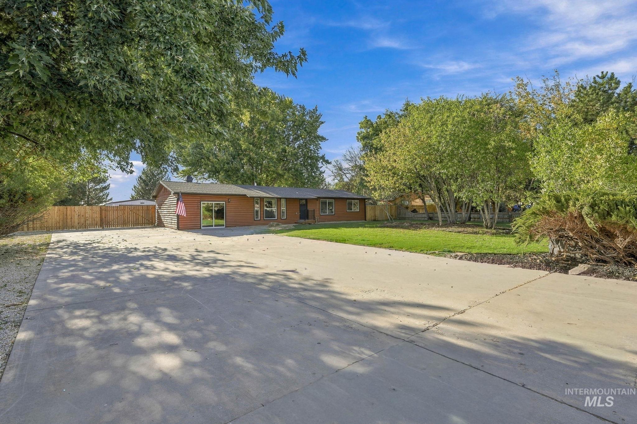 2403 Mountain View Dr Property Photo 4