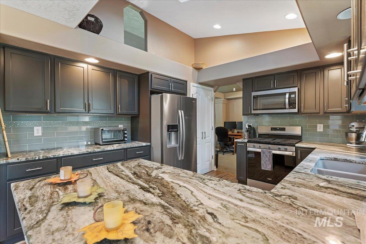 2810 S Brandy's Jewel Property Photo 17