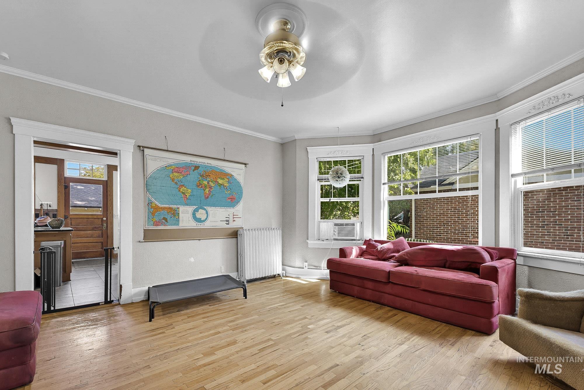 2506 W Woodlawn Ave Property Photo 10
