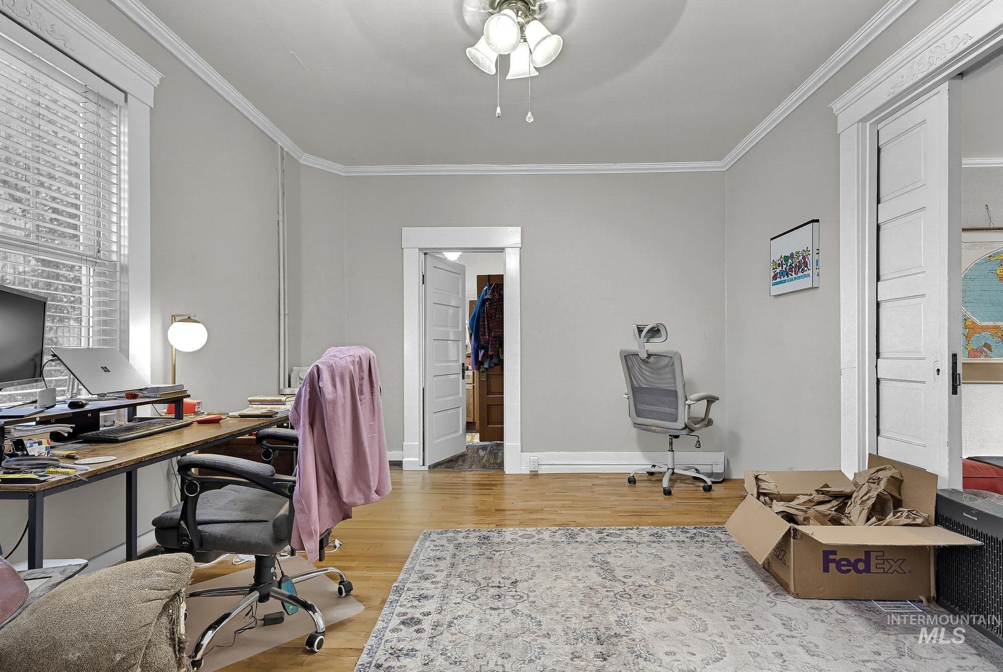 2506 W Woodlawn Ave Property Photo 18