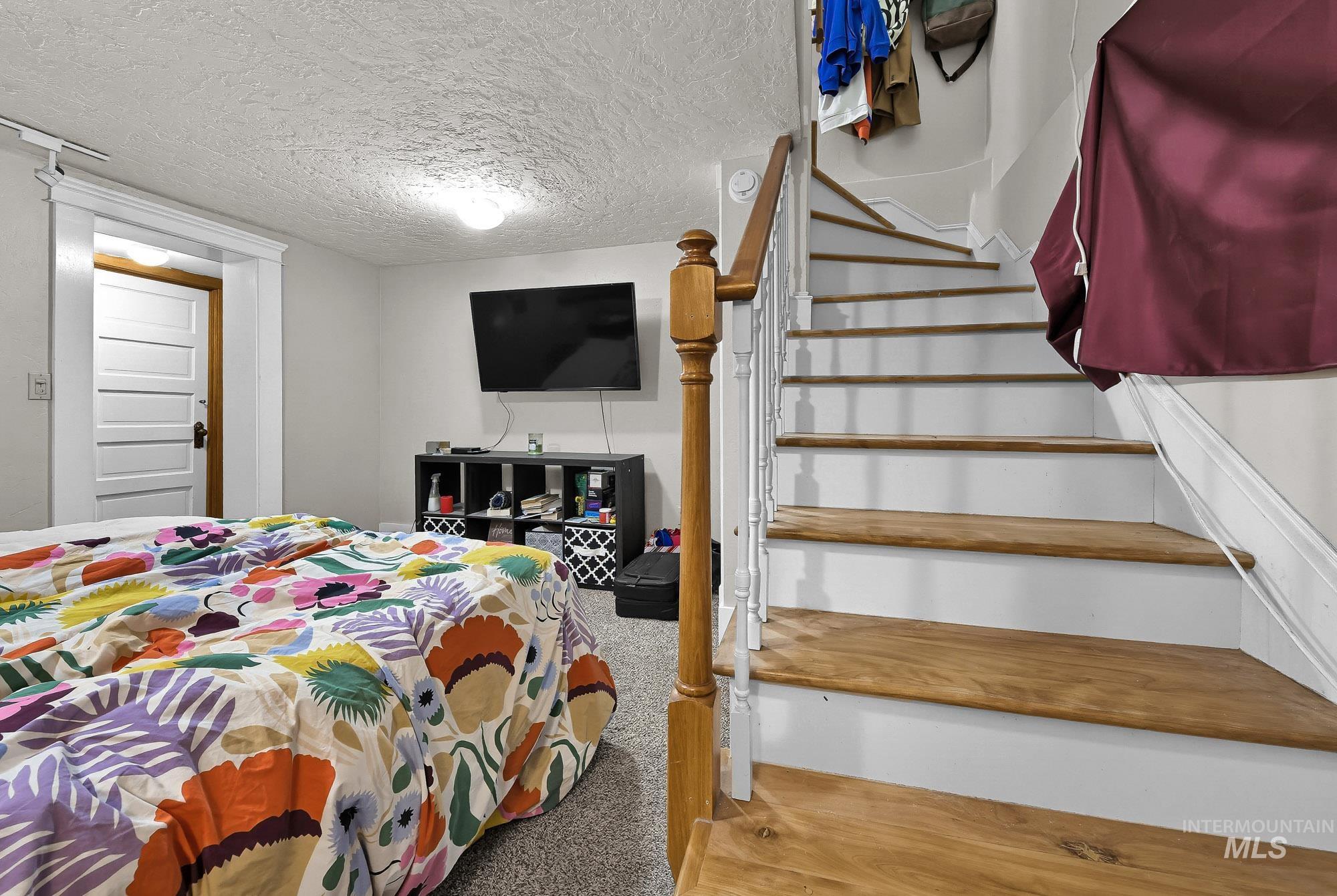 2506 W Woodlawn Ave Property Photo 19