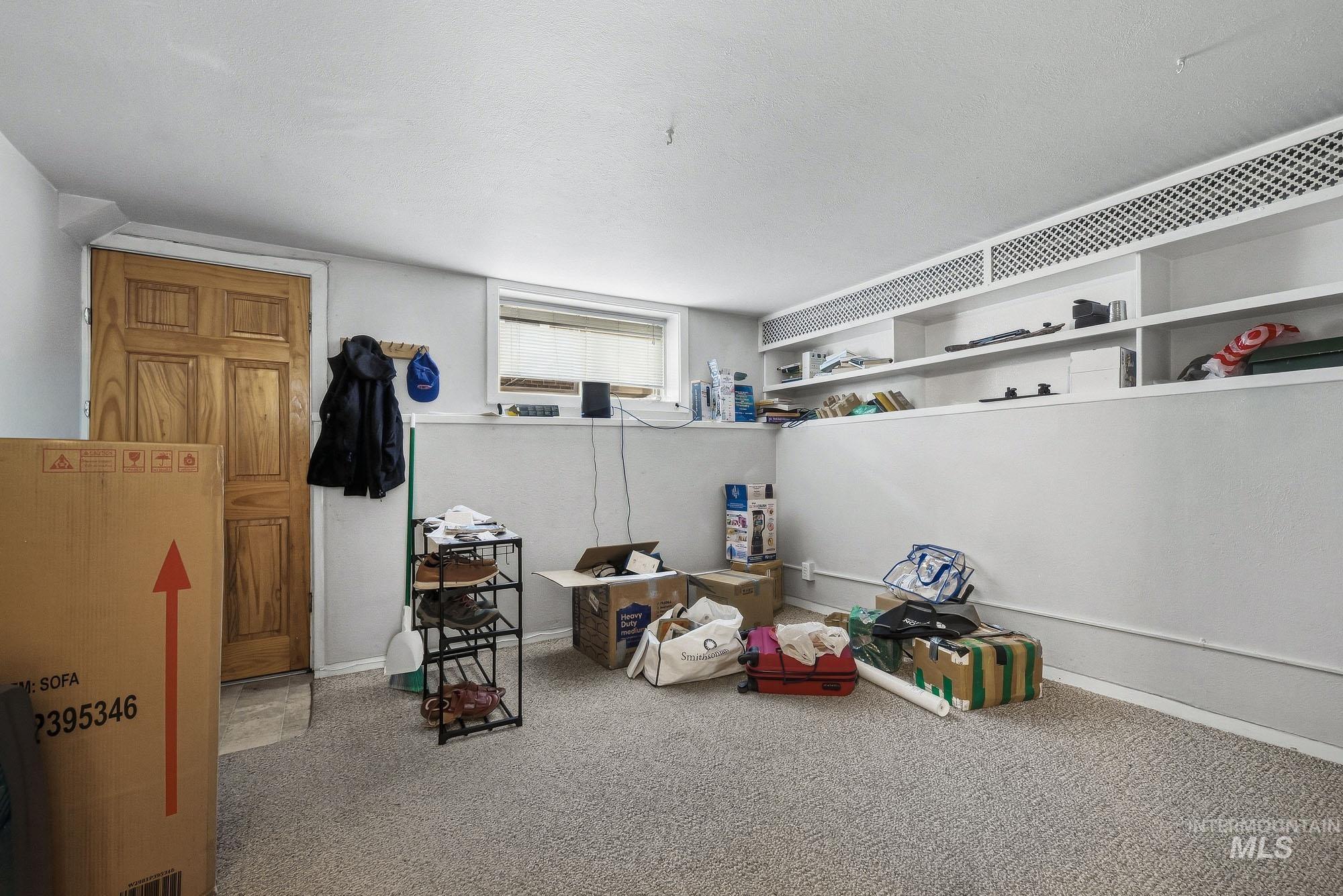 2506 W Woodlawn Ave Property Photo 42