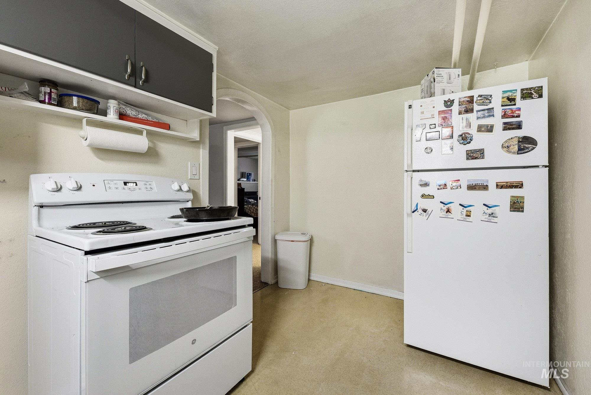 2506 W Woodlawn Ave Property Photo 45