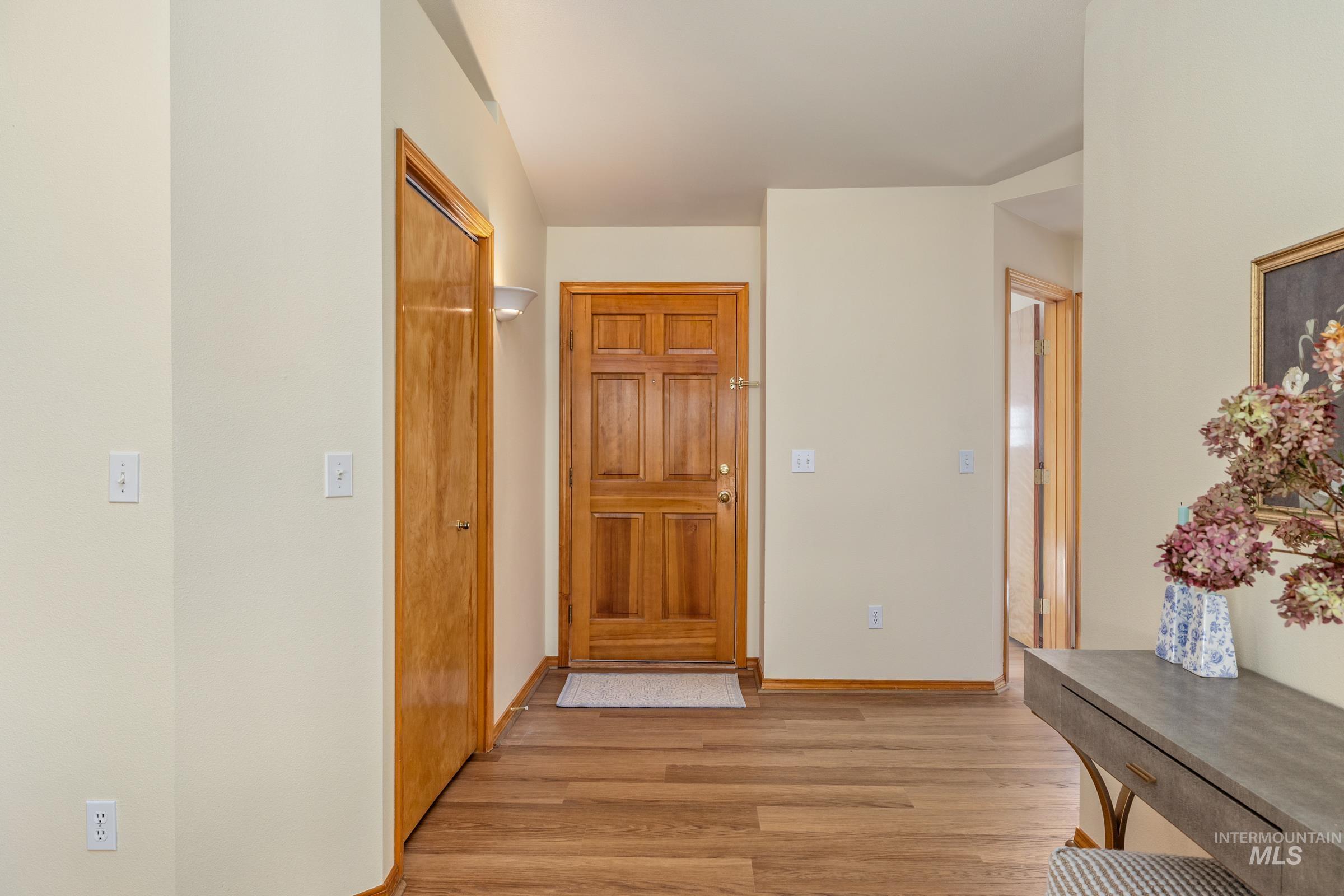 3660 E Eastgate Drive Property Photo 3