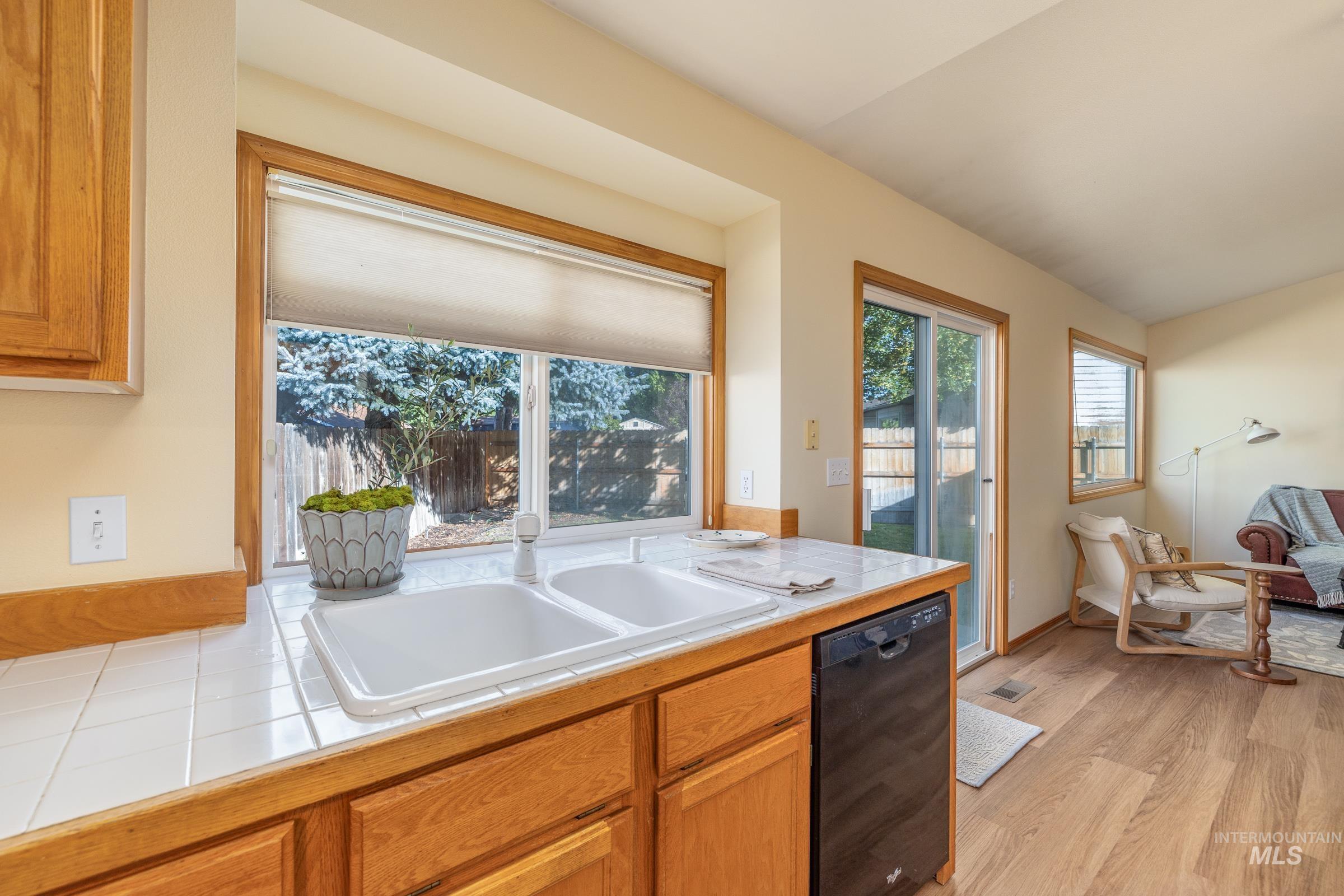 3660 E Eastgate Drive Property Photo 11