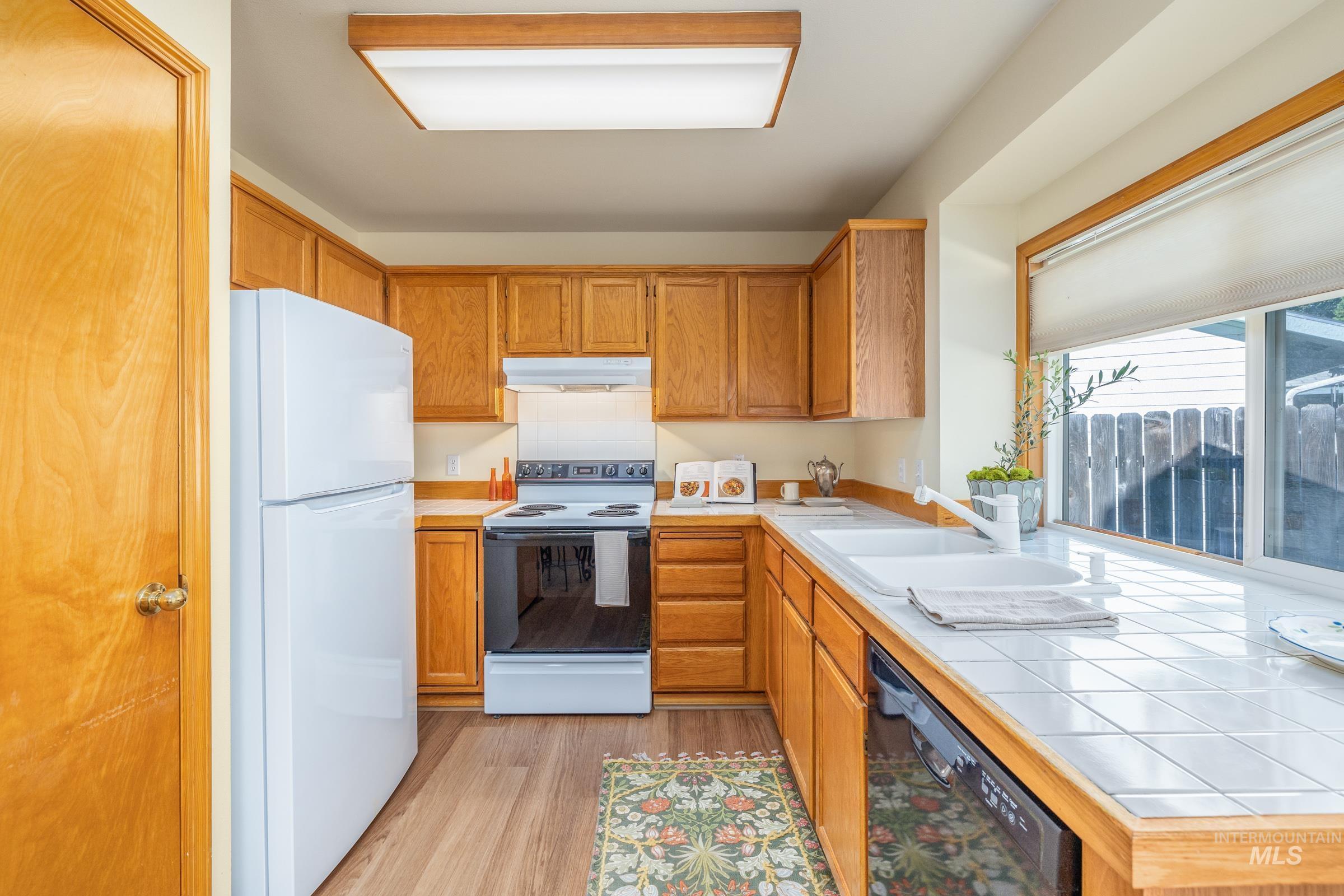 3660 E Eastgate Drive Property Photo 12