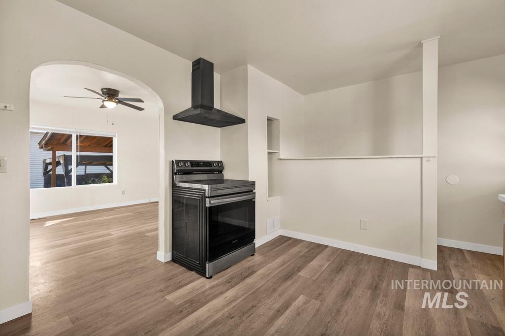 553 Quincy Street Property Photo 11