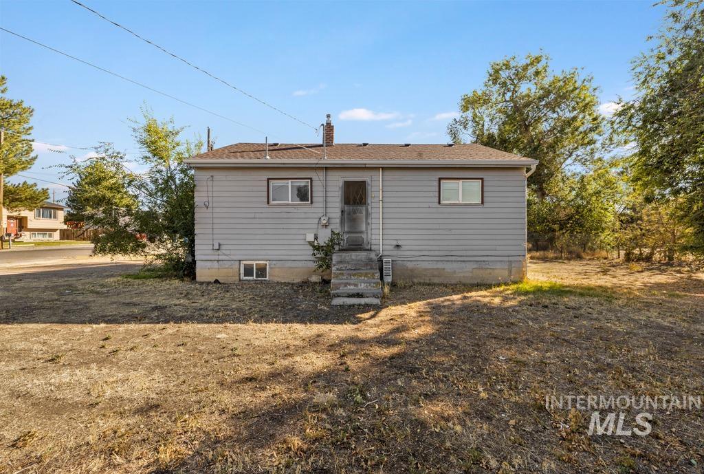 553 Quincy Street Property Photo 22