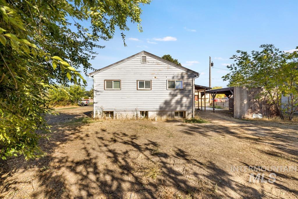553 Quincy Street Property Photo 24