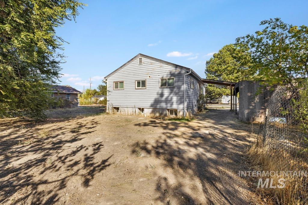 553 Quincy Street Property Photo 26