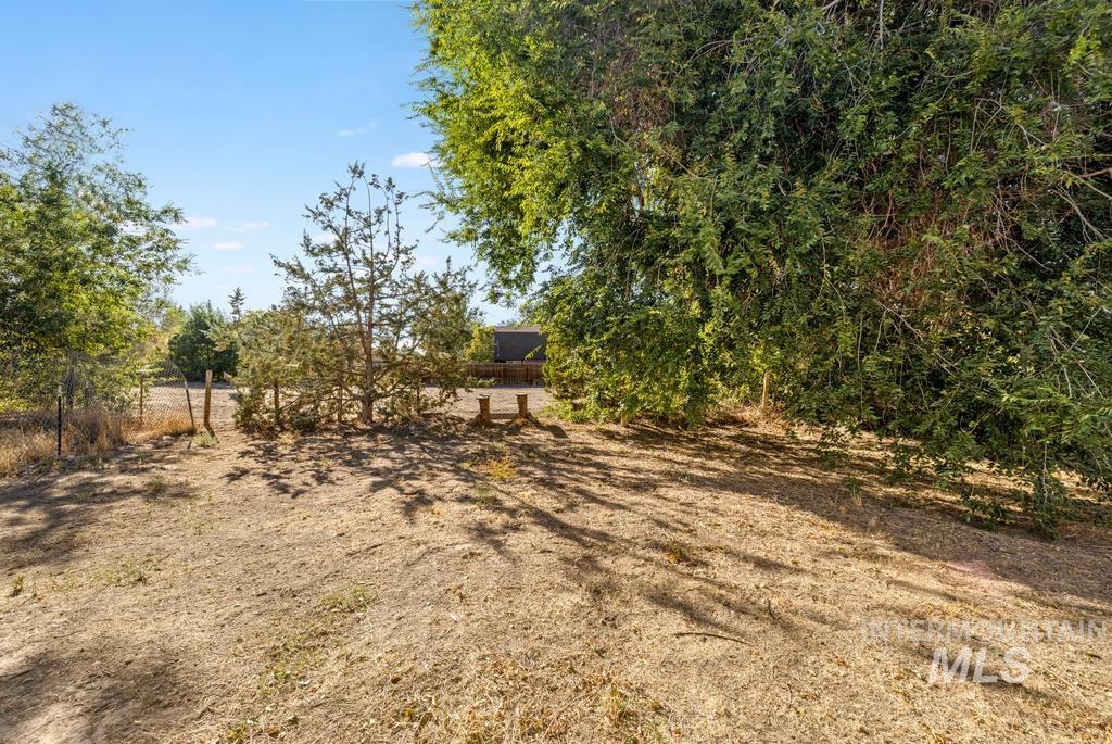 553 Quincy Street Property Photo 27