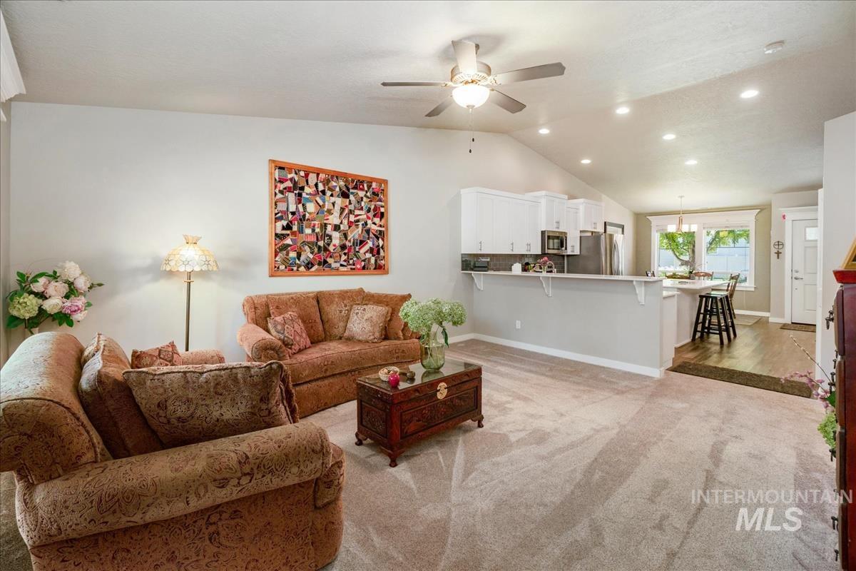 2834 E Clarene Dr Property Photo 15