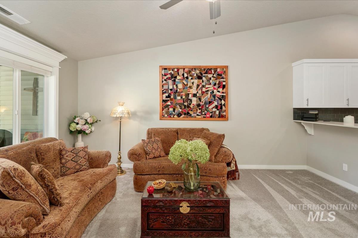 2834 E Clarene Dr Property Photo 16