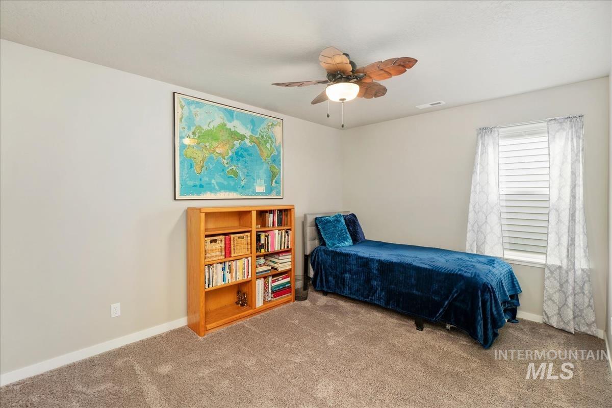 2834 E Clarene Dr Property Photo 20