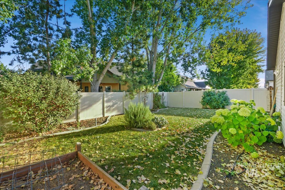 2834 E Clarene Dr Property Photo 33