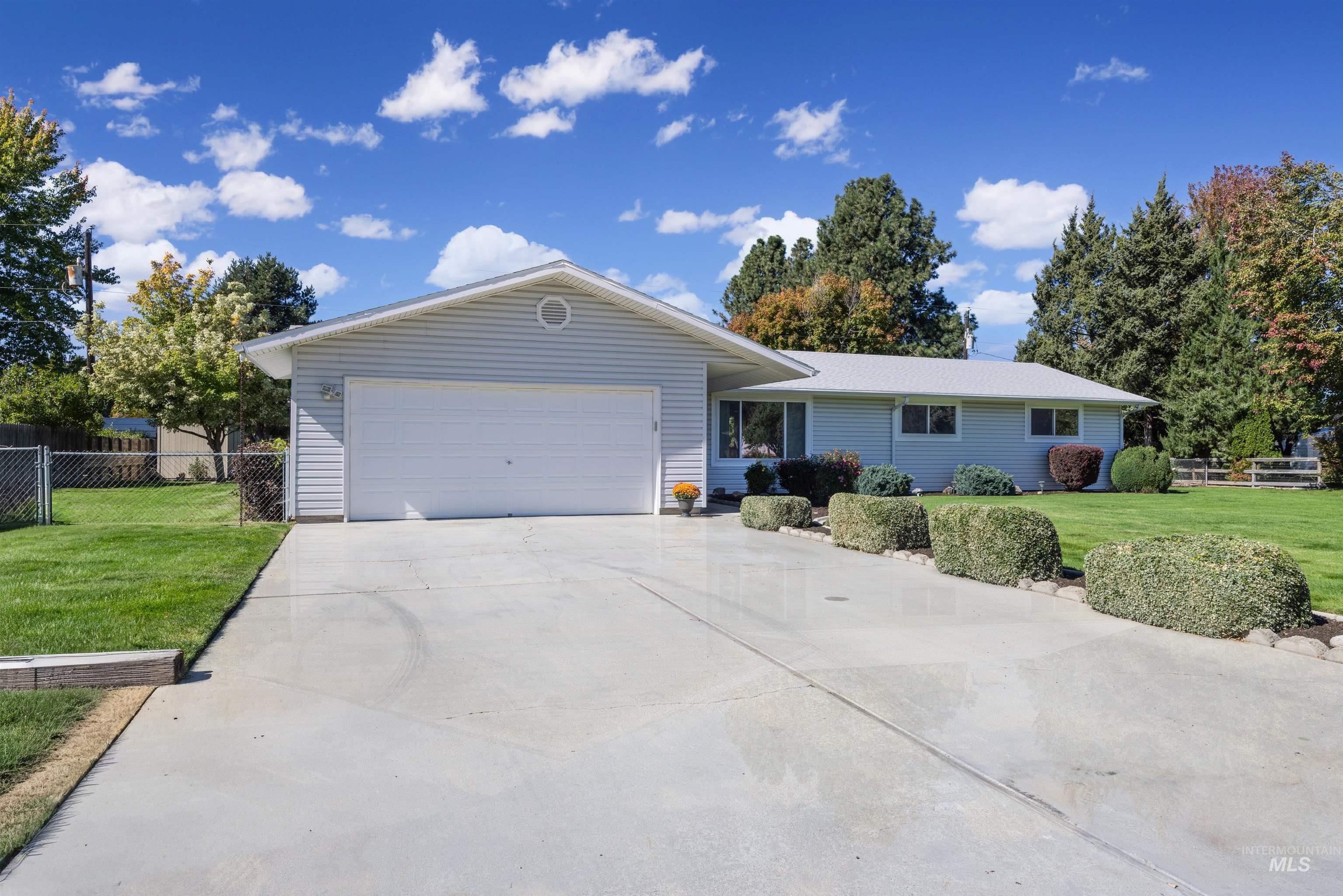 2467 S Essex Property Photo 1
