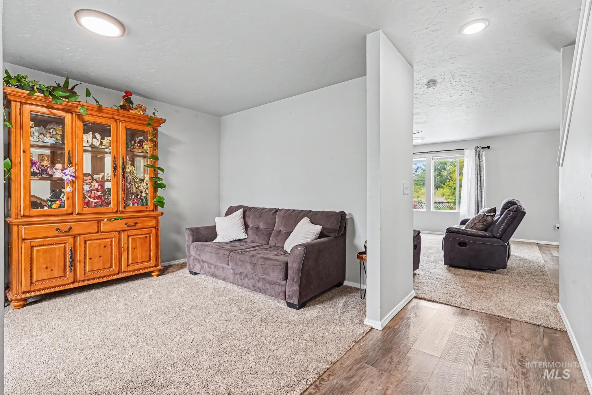 4406 S Yankees Wy Property Photo 3
