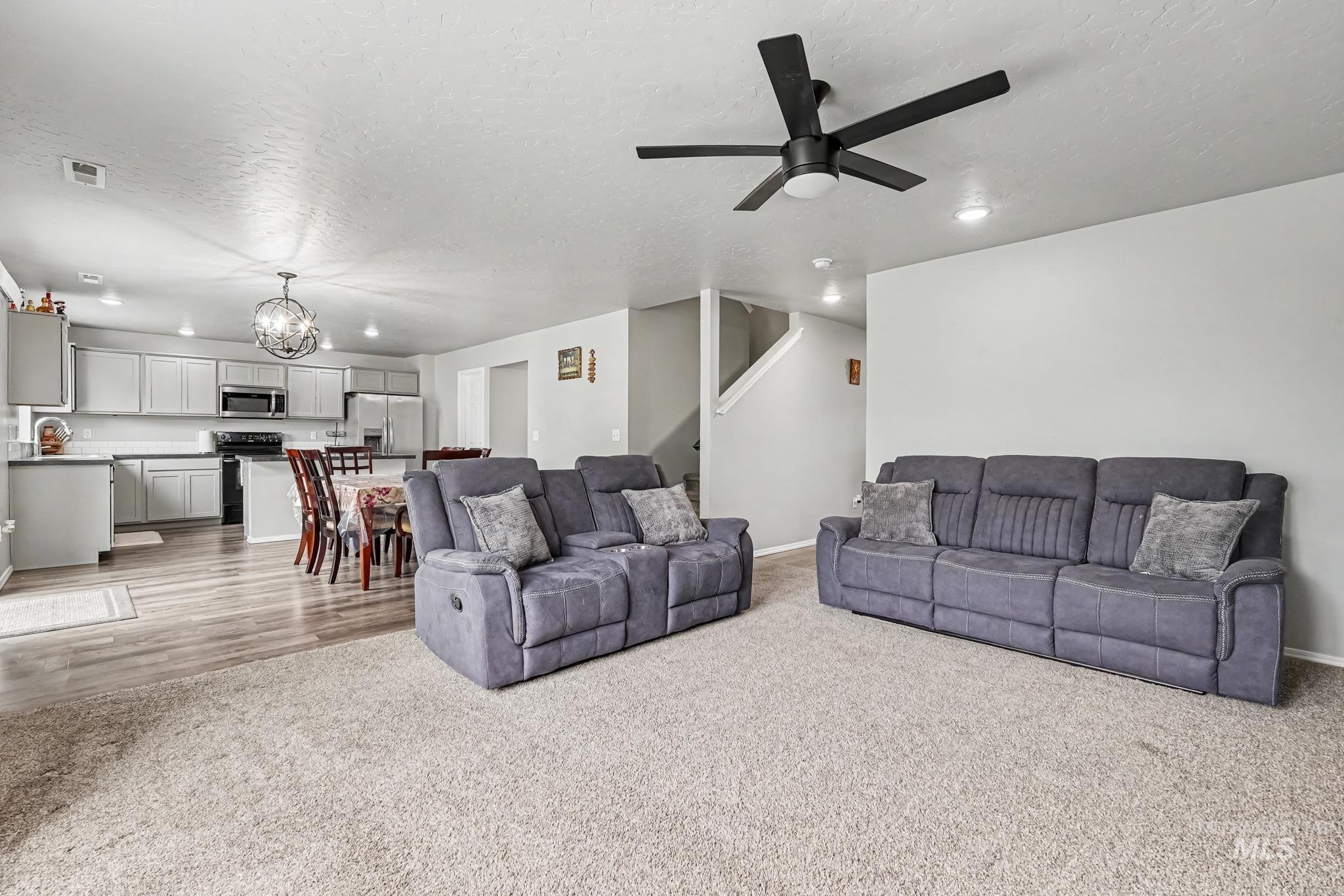 4406 S Yankees Wy Property Photo 6