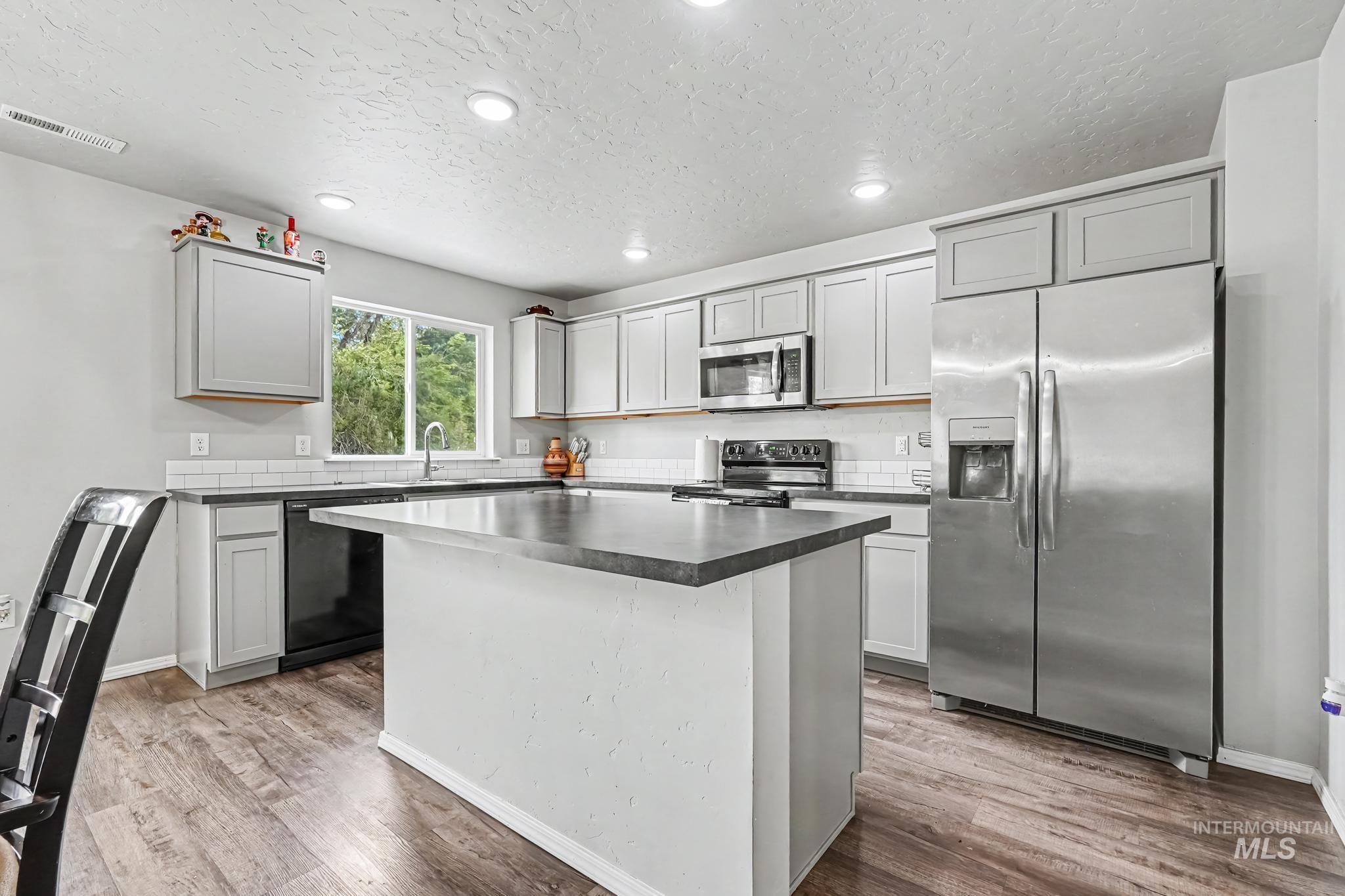 4406 S Yankees Wy Property Photo 8
