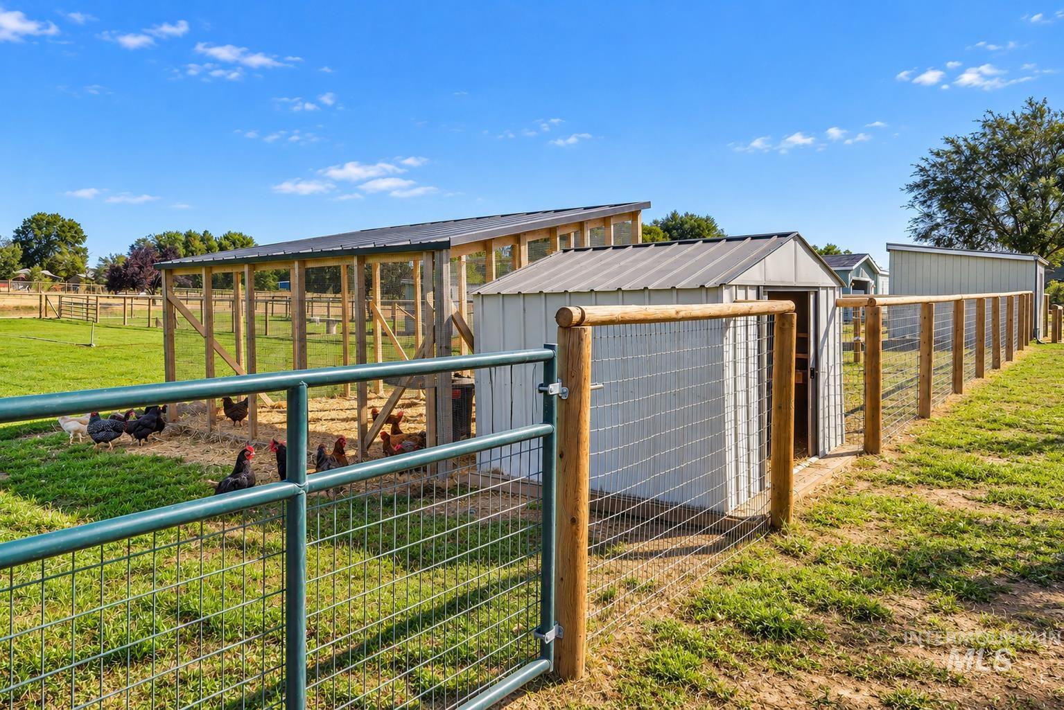 32300 Nichol Ln. Property Photo 11