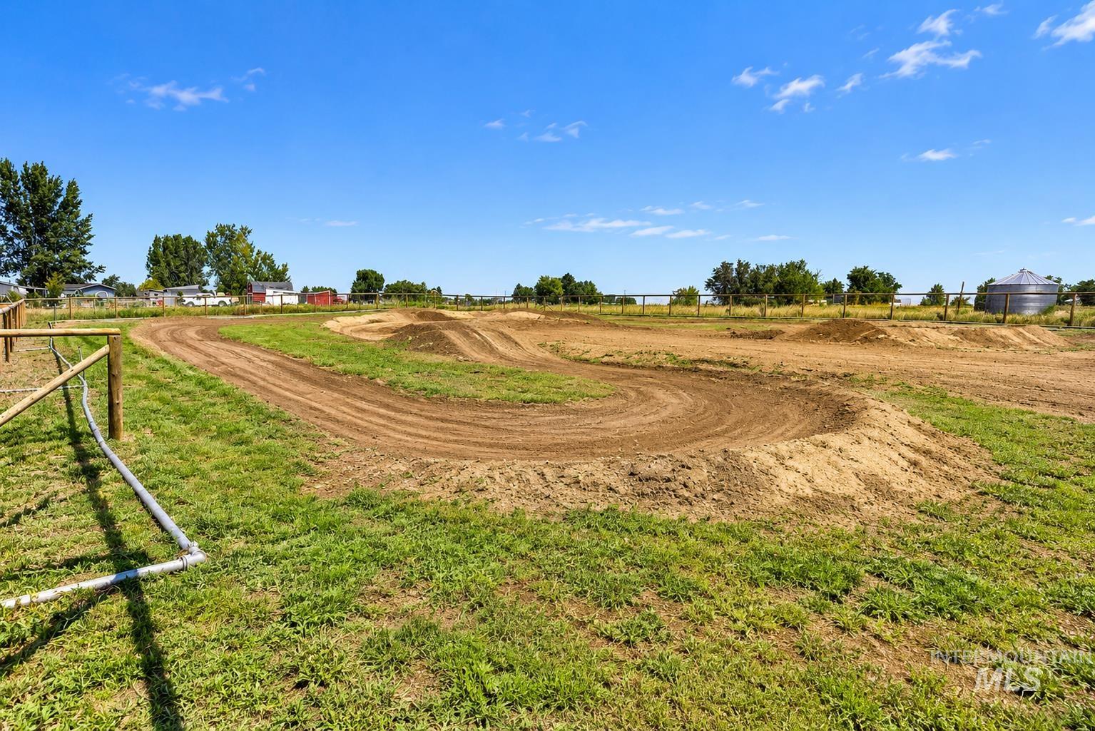 32300 Nichol Ln. Property Photo 42