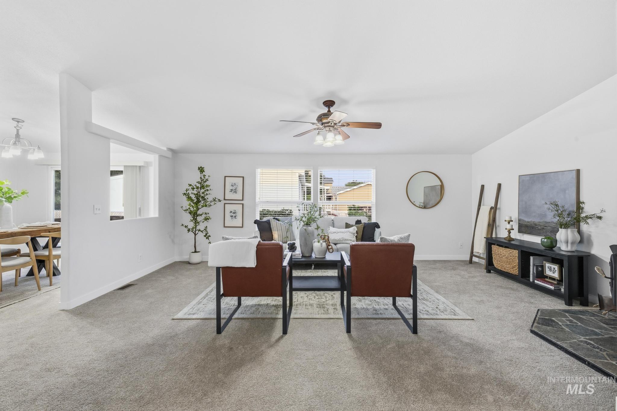 11250 W Azure Ln Property Photo 8