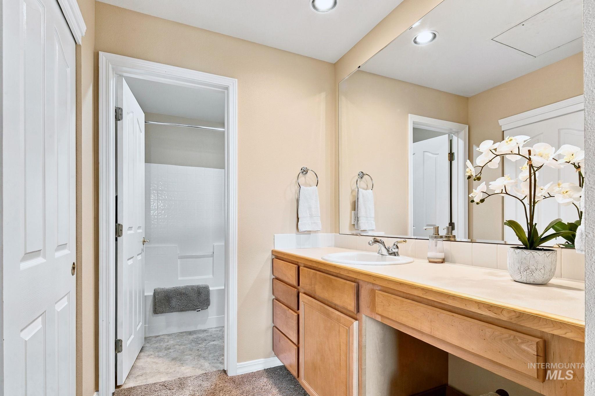 5158 S Surprise Way Property Photo 24