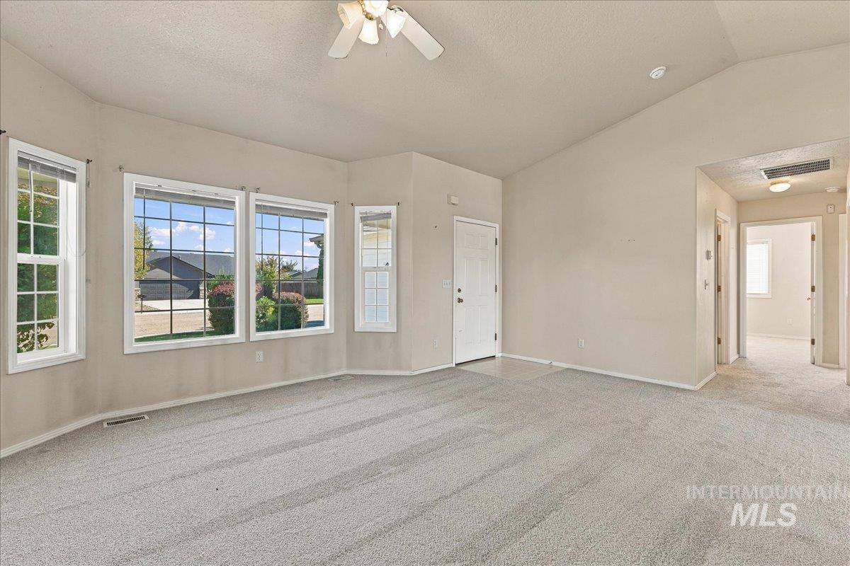 7649 Arlington Dr Property Photo 6
