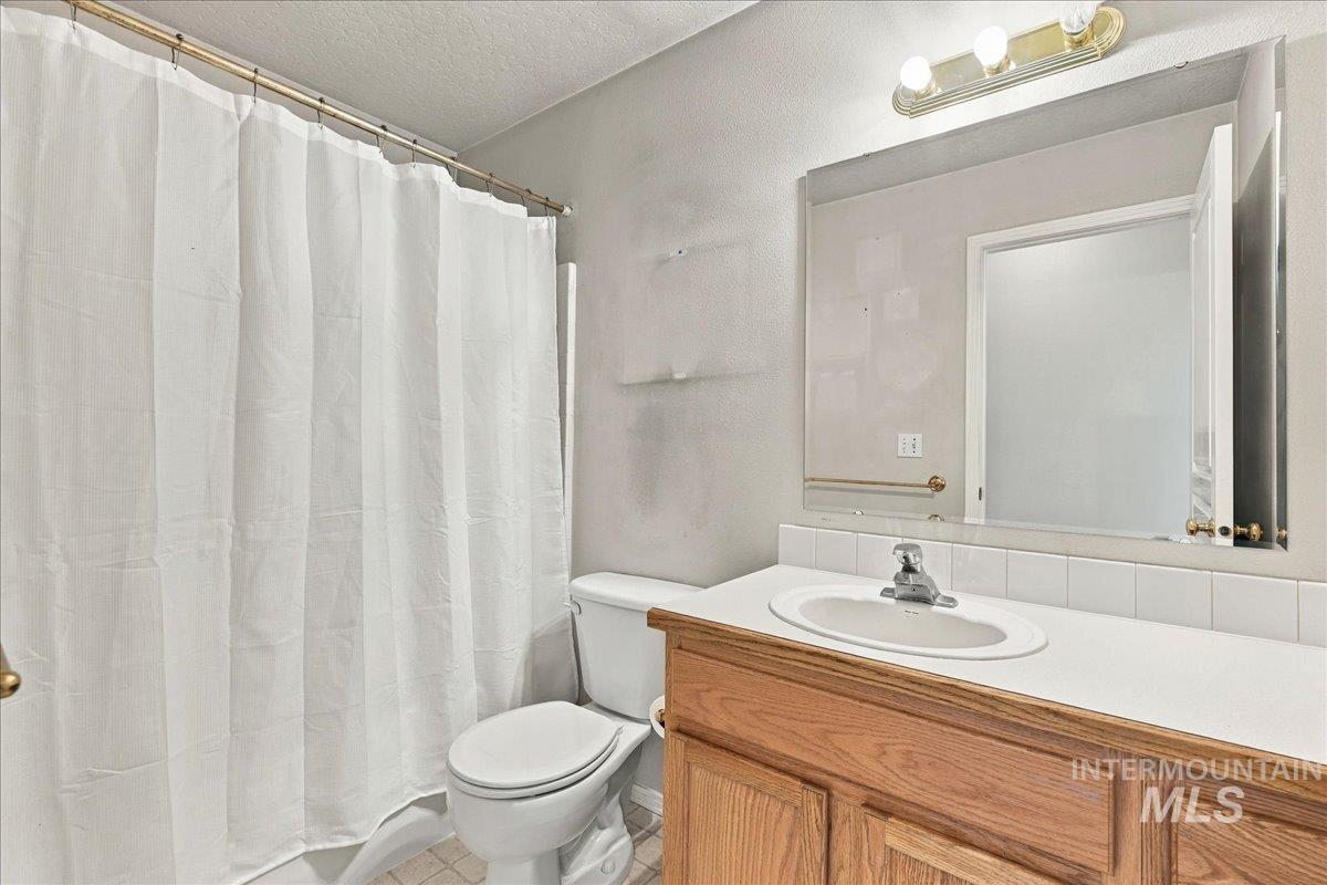 7649 Arlington Dr Property Photo 22