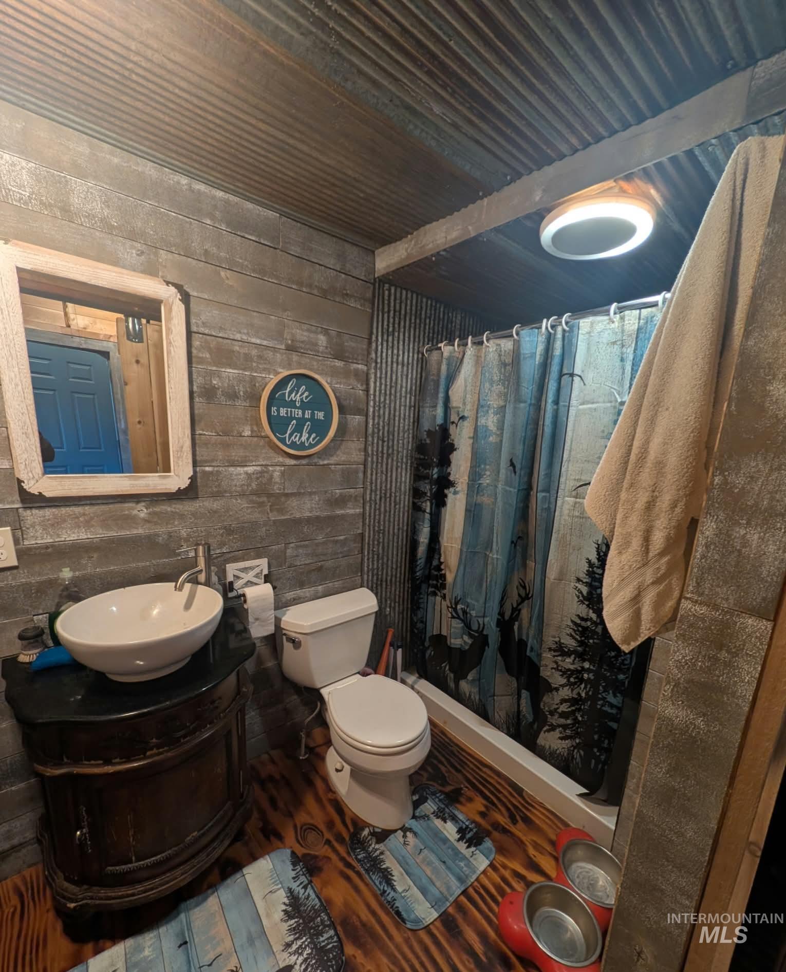 8893 E Waxwing Way Property Photo 9