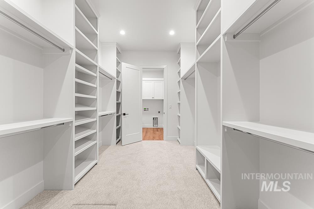 497 Founder Ave Property Photo 20