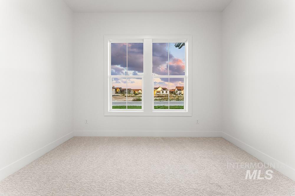 497 Founder Ave Property Photo 23