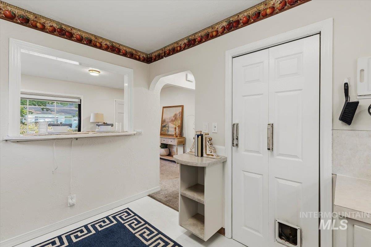 2209 W Frederic St Property Photo 9