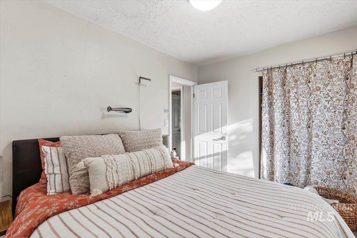2209 W Frederic St Property Photo 15