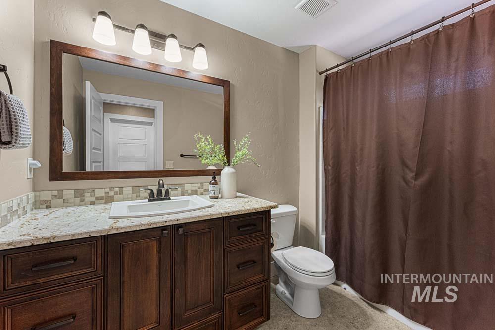 3208 S Fox Leash Ave Property Photo 23