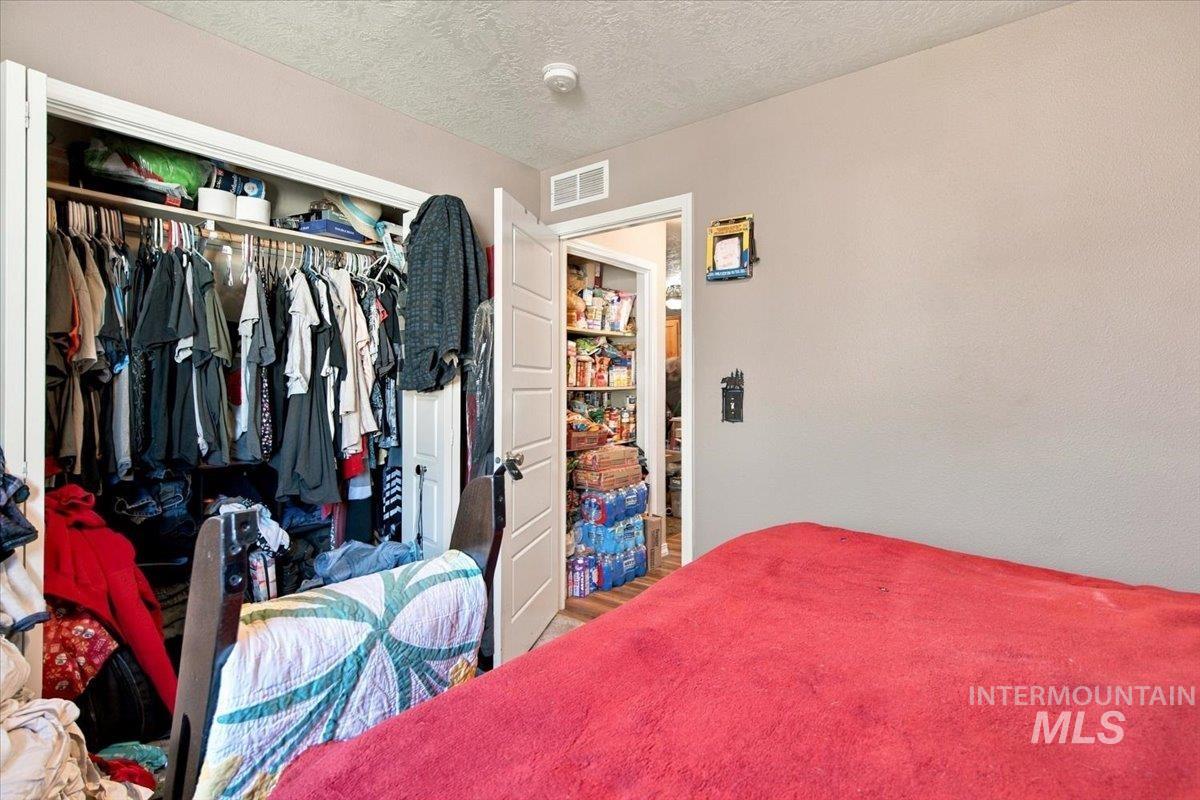 711 Prince Ave Property Photo 19