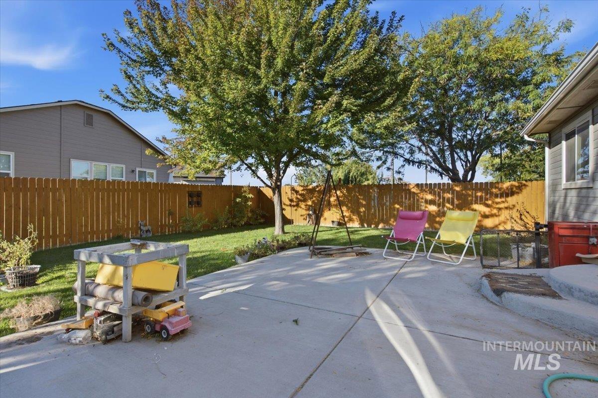 711 Prince Ave Property Photo 22