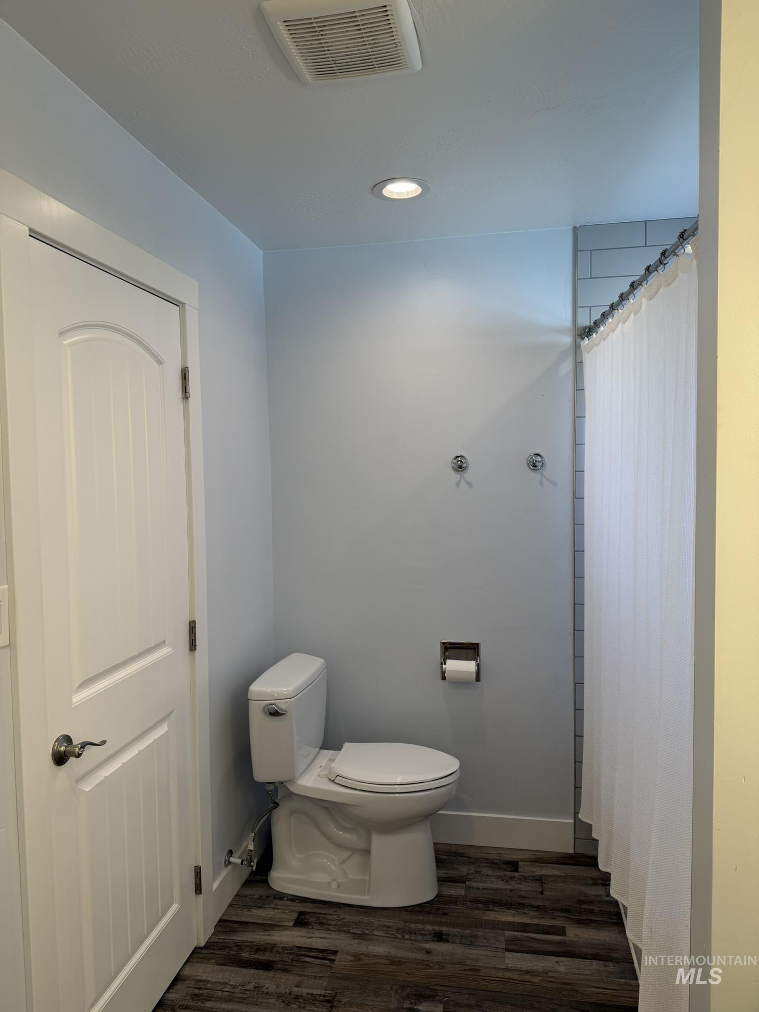 239 Blue Lakes Blvd Property Photo 22