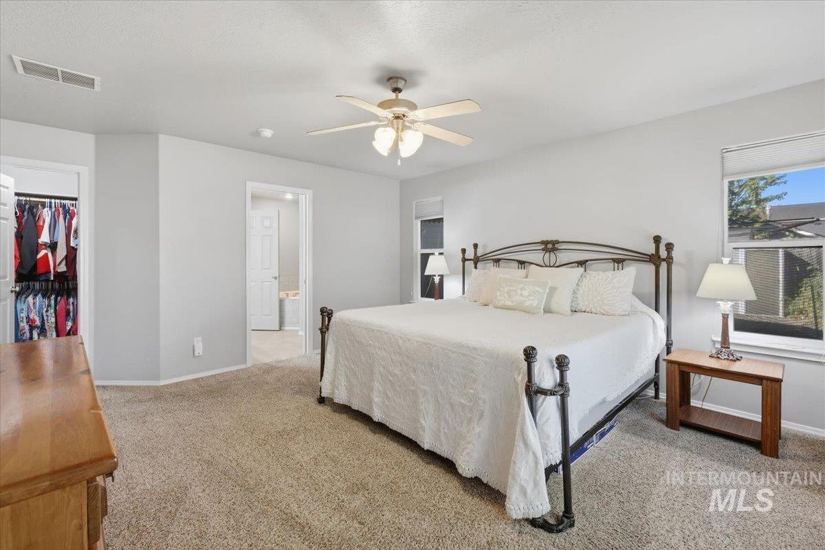 2082 E Glasgow St Property Photo 15