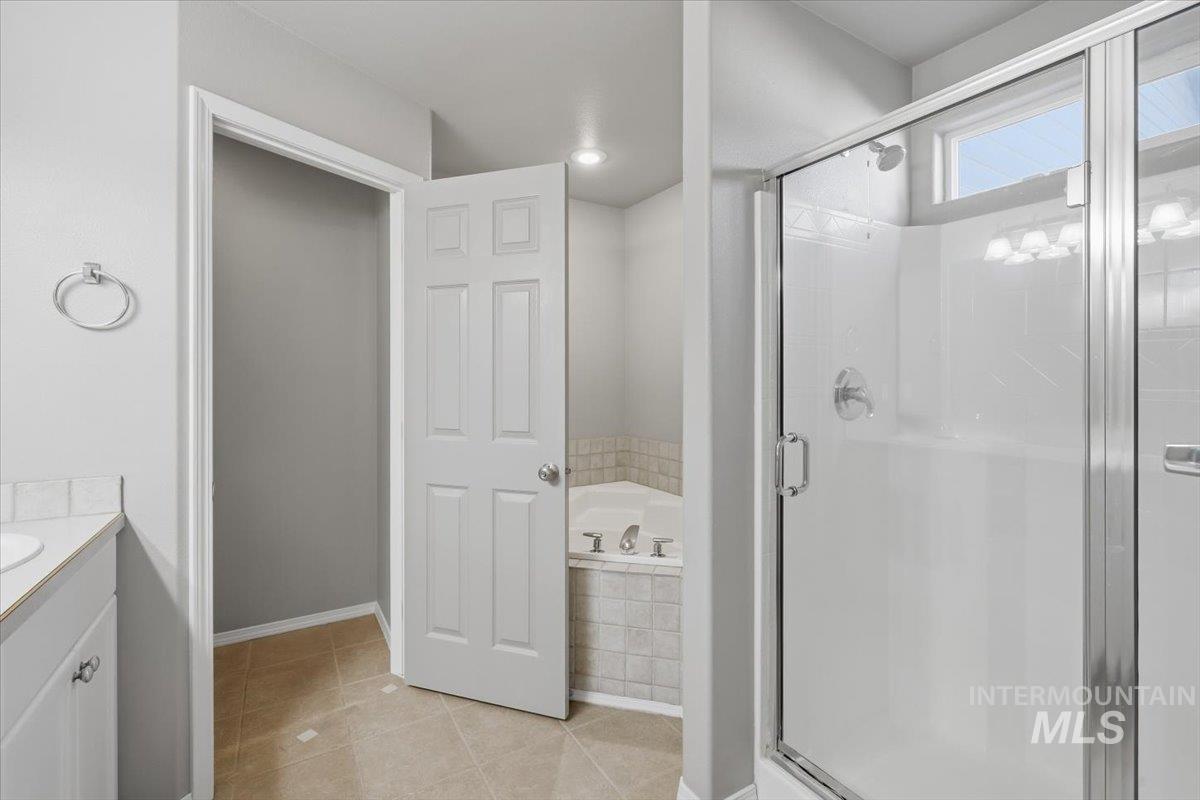 2082 E Glasgow St Property Photo 19
