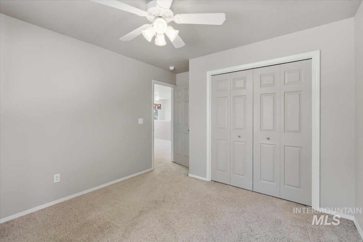 2082 E Glasgow St Property Photo 32
