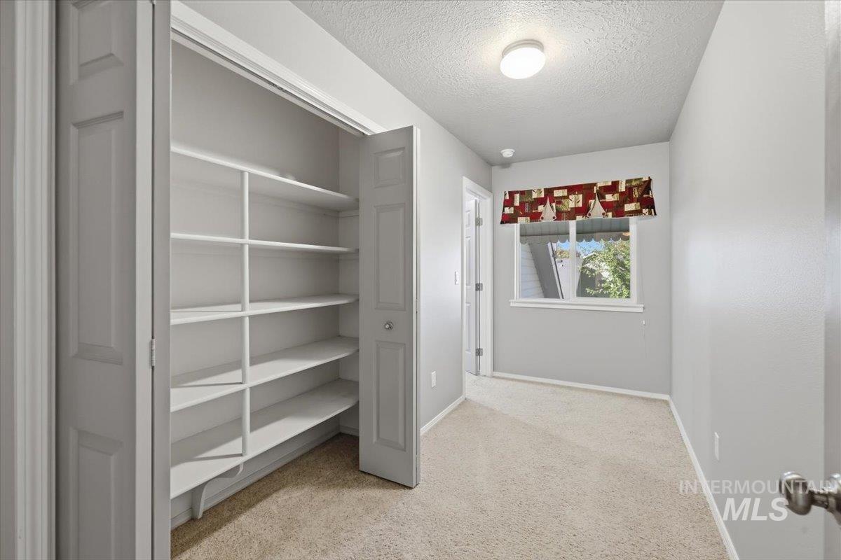 2082 E Glasgow St Property Photo 35