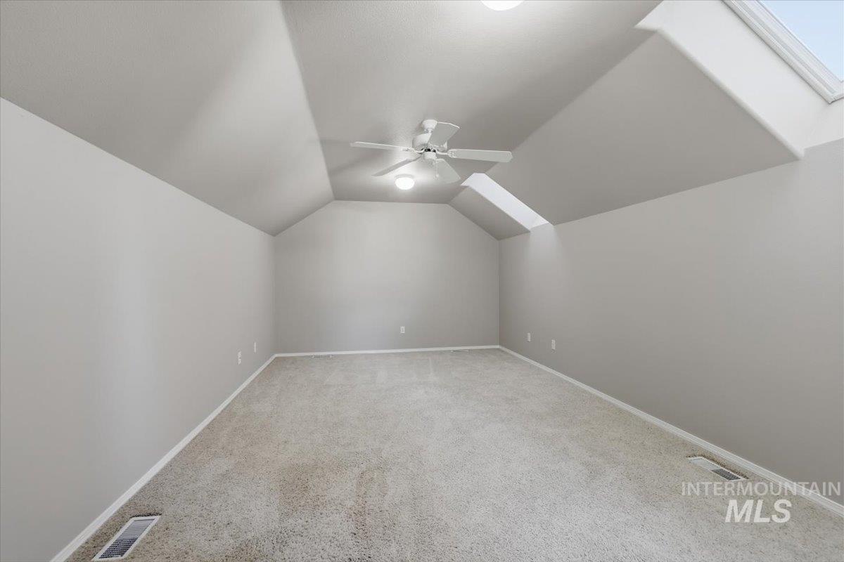 2082 E Glasgow St Property Photo 36